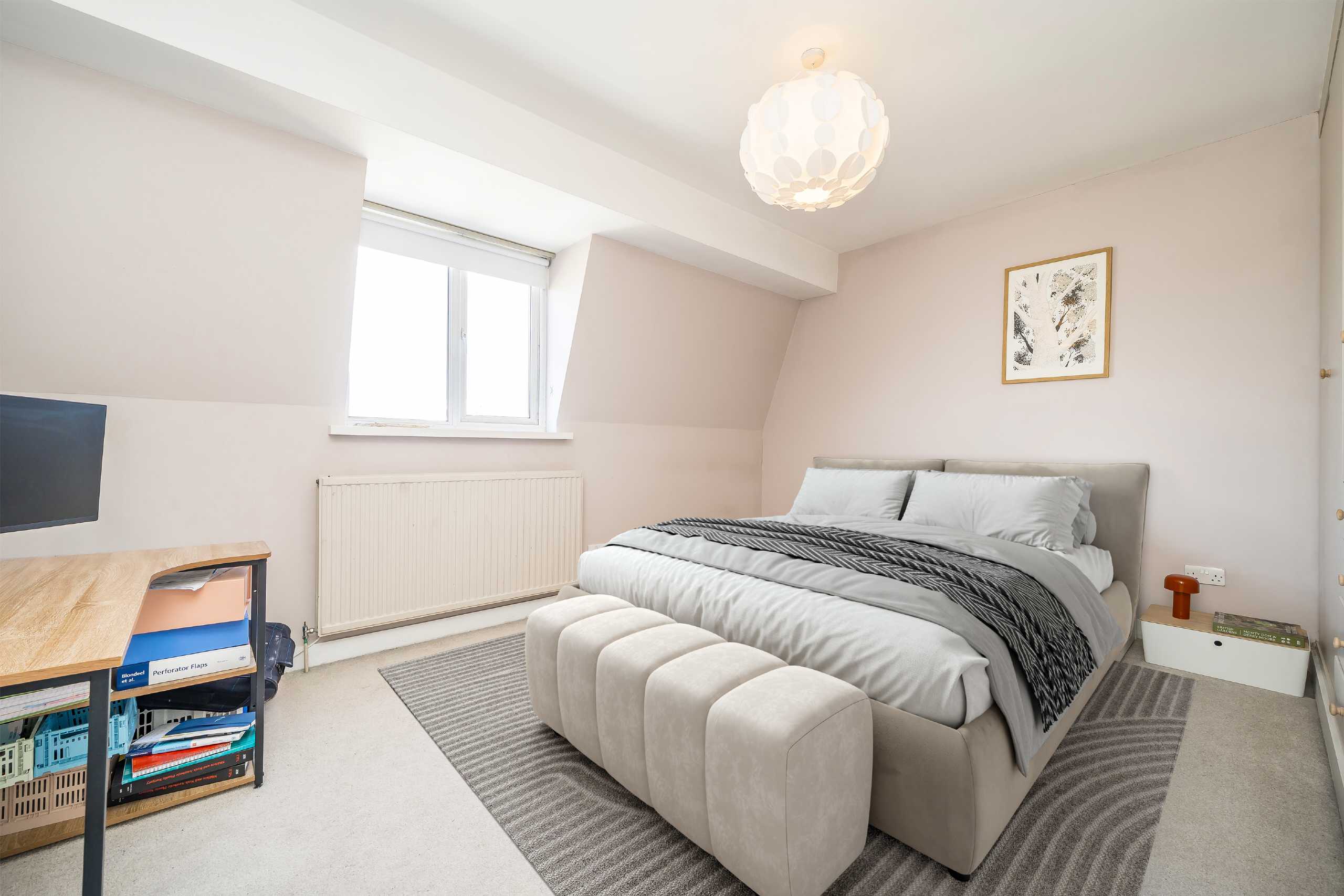 Flat Netherwood Road in Greater London