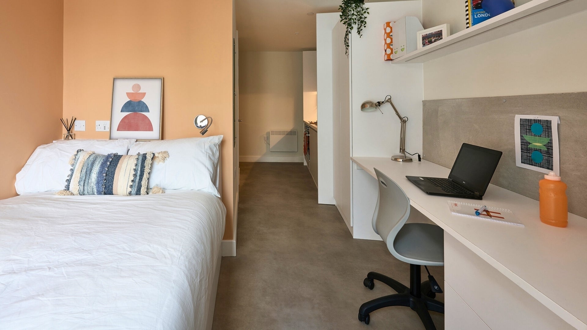 Room Spa Road in Greater London