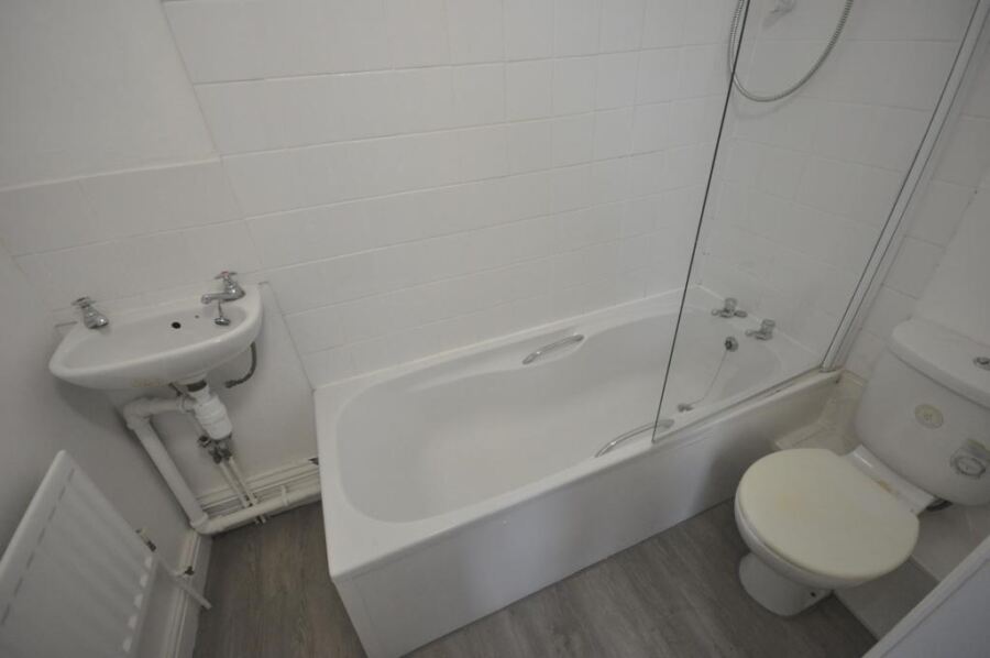 Flat Blandford Grove in Leeds