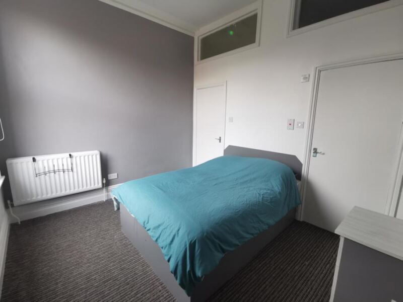Flat Blandford Grove in Leeds