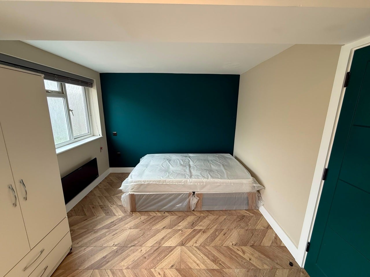 Flat Ashwood Road in Hertsmere