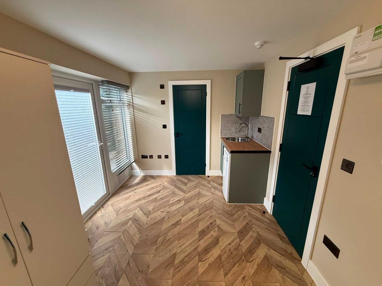 Flat Ashwood Road in Hertsmere