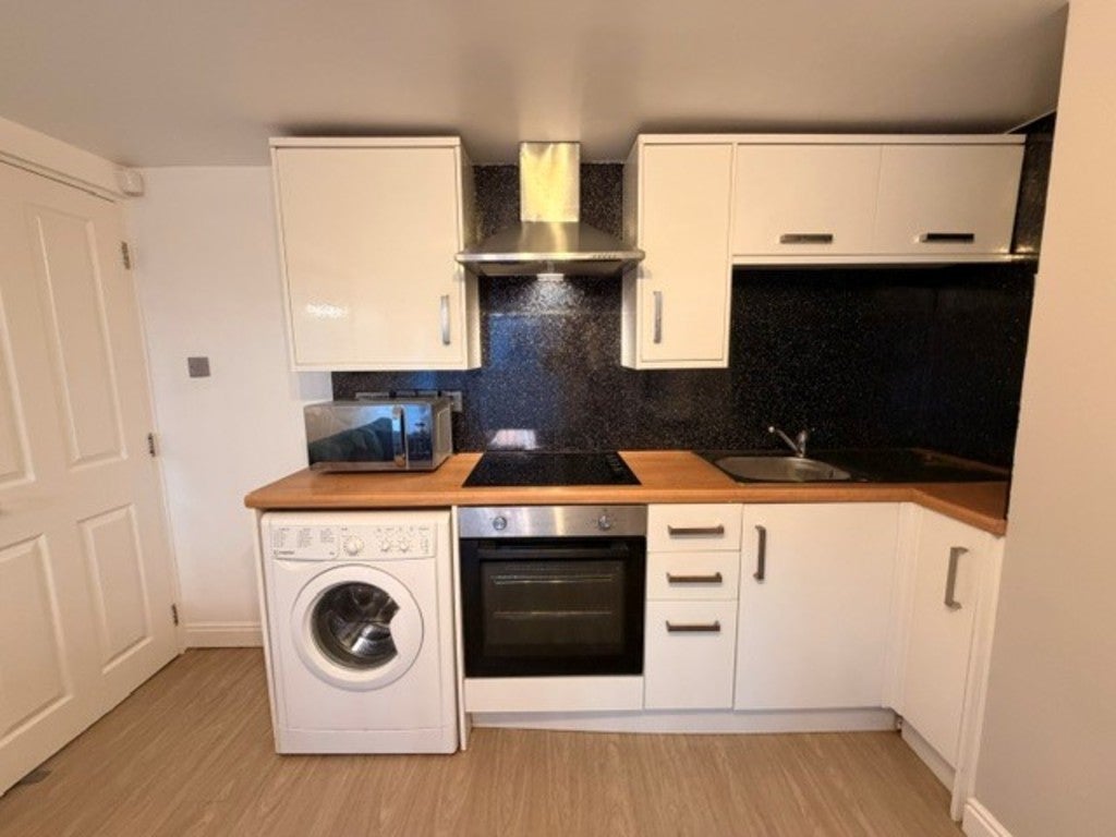 Flat Latham Street in Preston