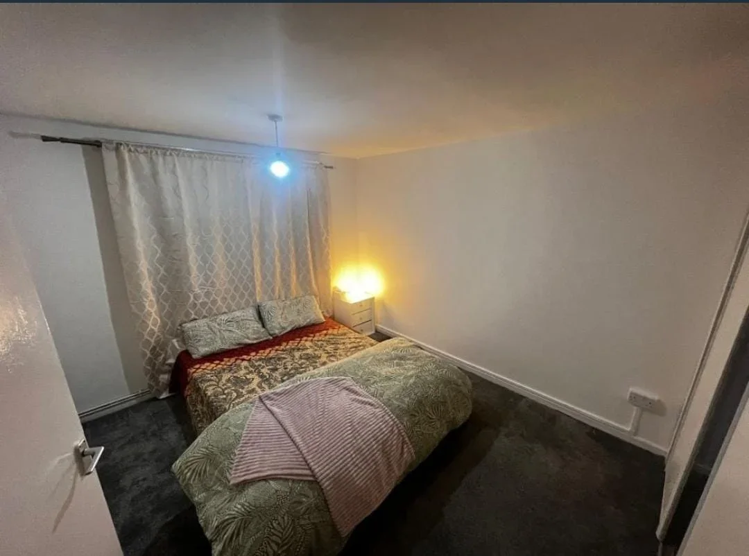 Room Claremont Road in Greater London