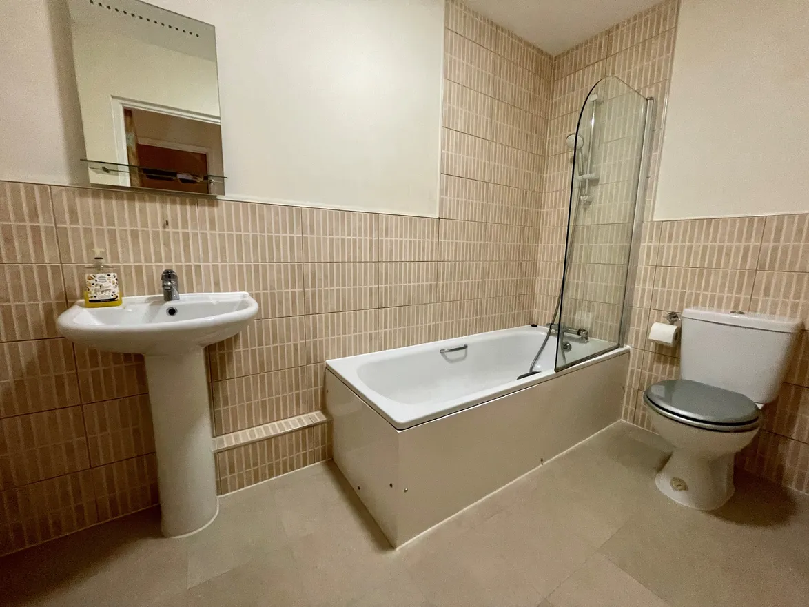 Flat Chichester Close in Rainham