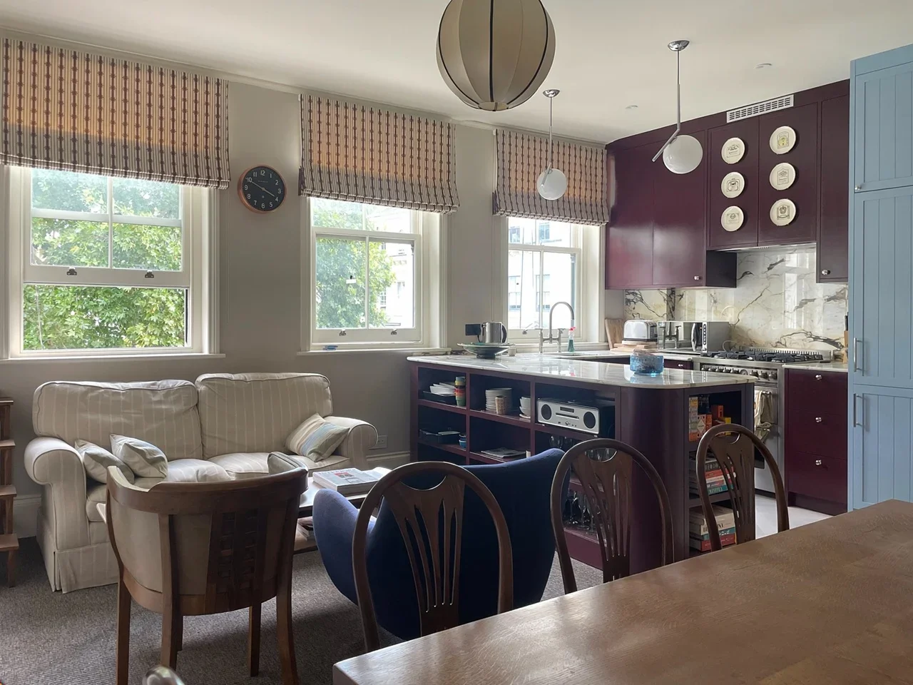 Room Kensington Gardens Square in City of Westminster