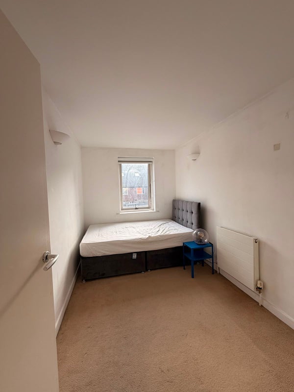 Room Wellington Square in Greater London
