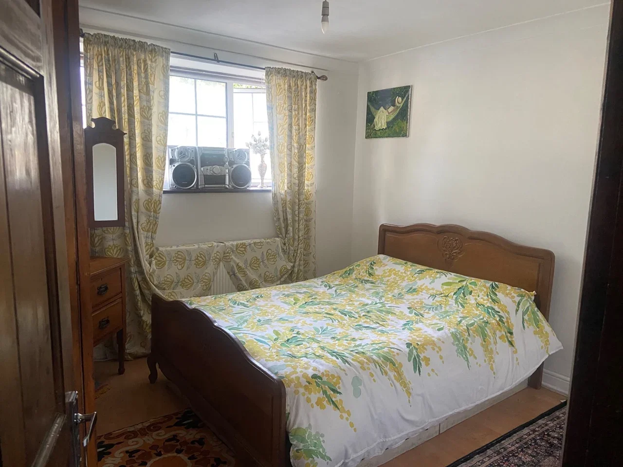 Room Arragon Road in Greater London