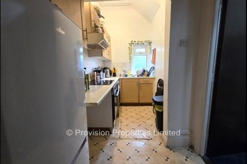 Flat Regent Terrace in Leeds