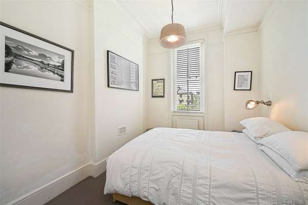 Flat Marlborough Road in Greater London