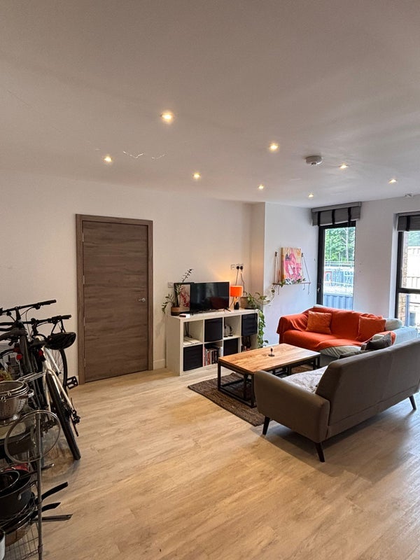Room Stoke Newington High Street in Greater London