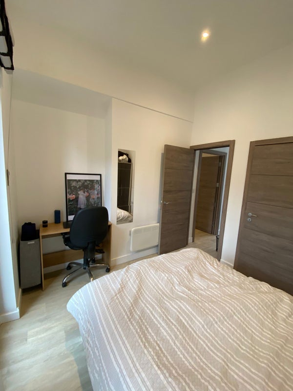 Room Stoke Newington High Street in Greater London