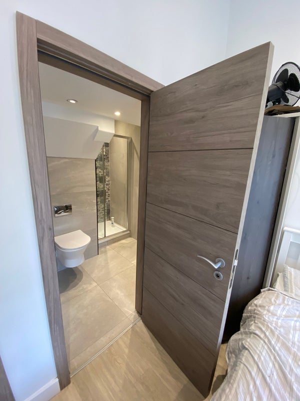 Room Stoke Newington High Street in Greater London