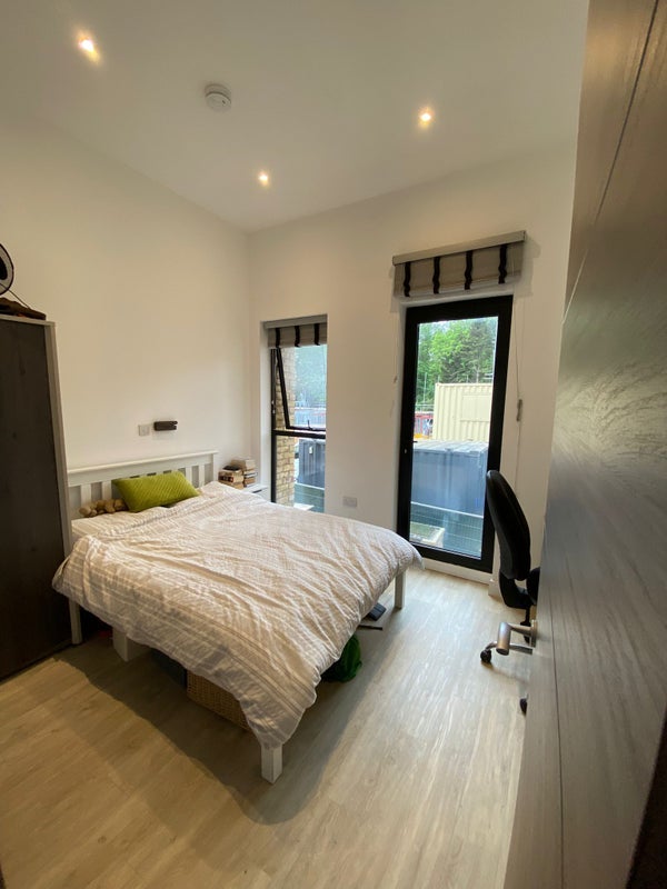 Room Stoke Newington High Street in Greater London