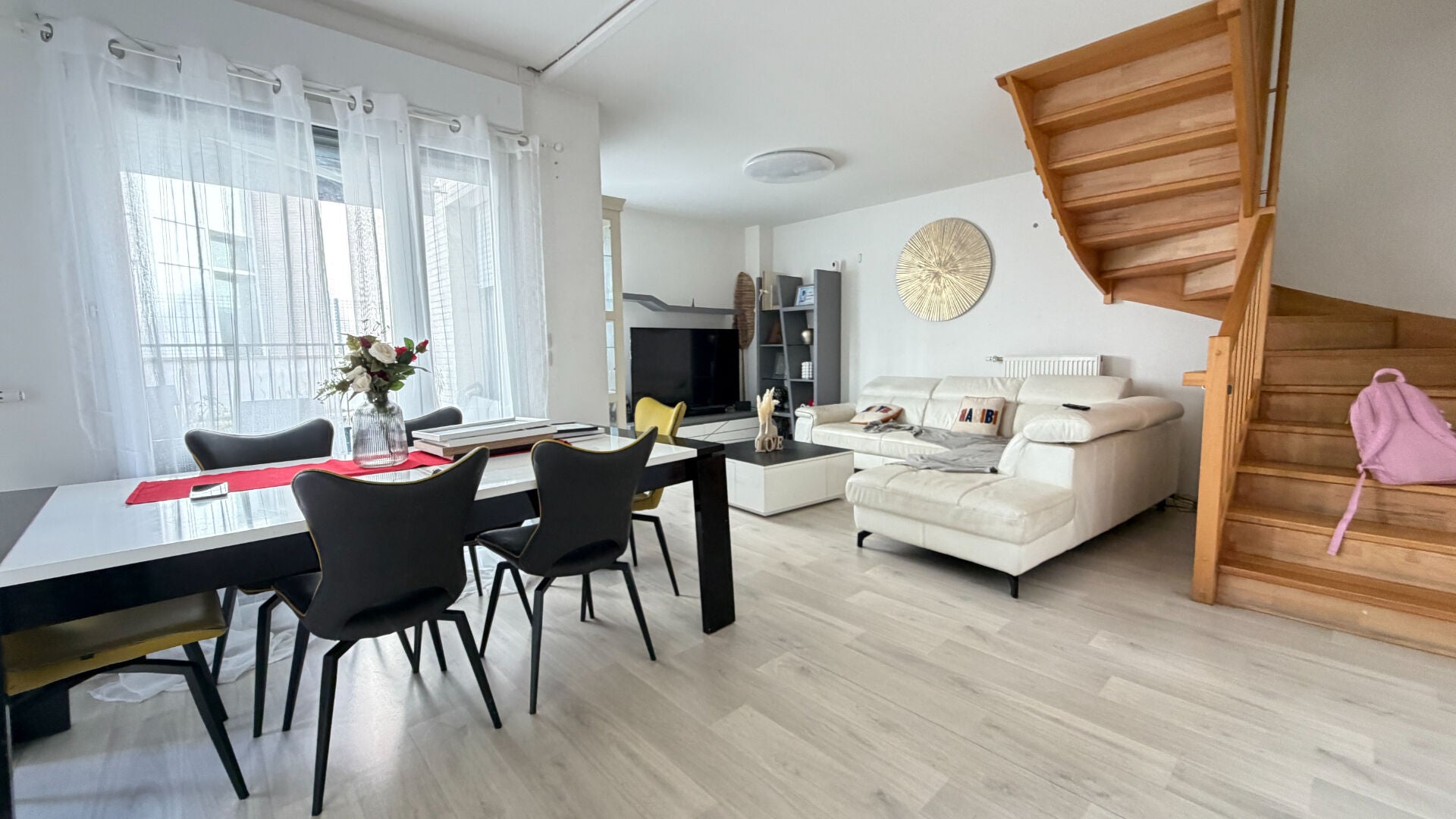 Flat Desserte Ernest Cognacq in Évry