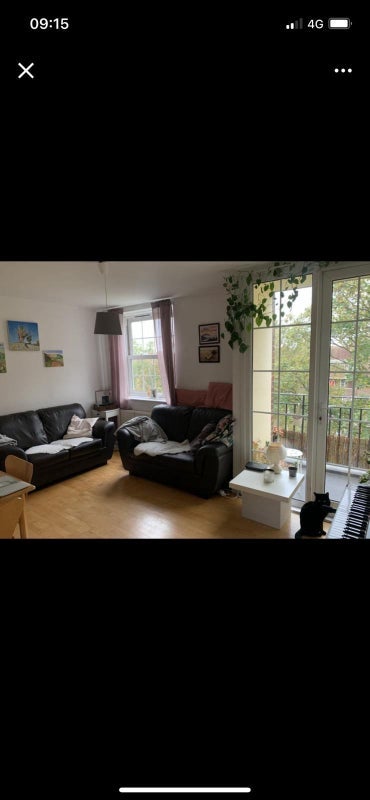 Room Leigham Avenue in Greater London