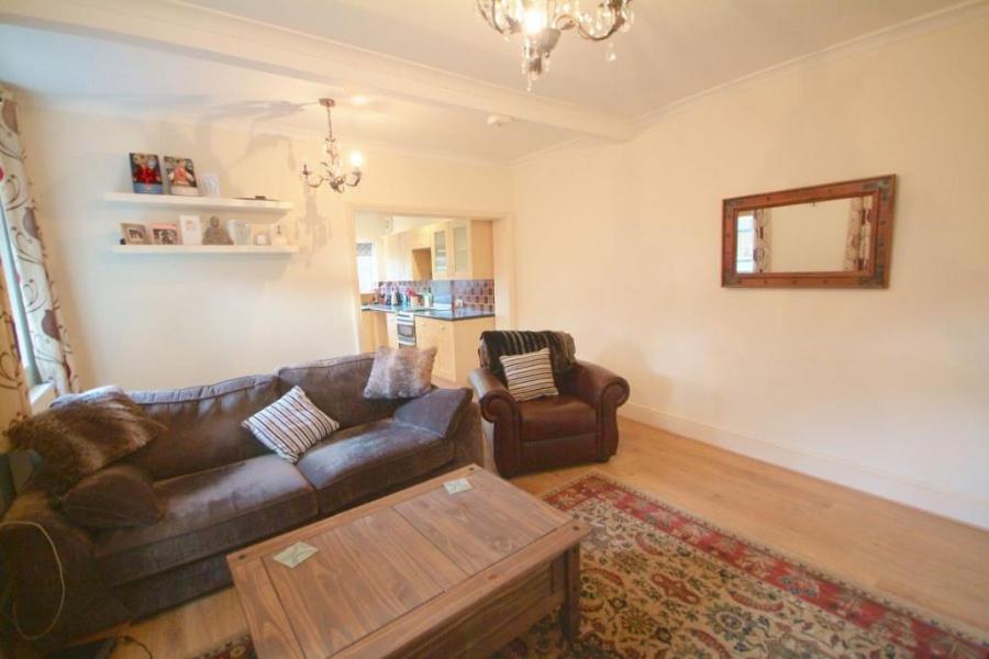 Flat Tankerton Road in Greater London