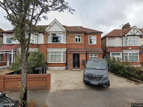 Flat Wanstead Lane in Greater London