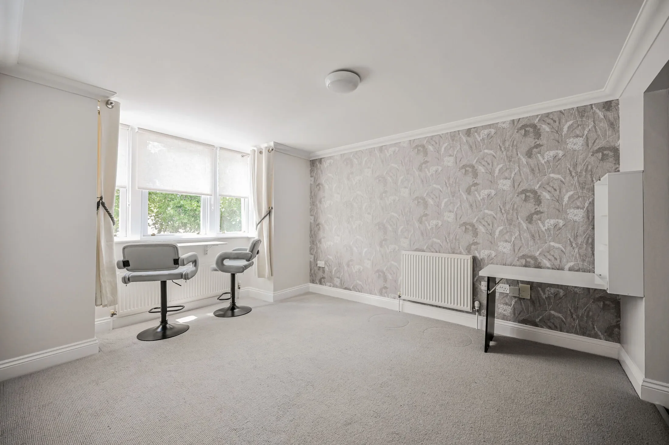 Flat Beresford Road in Greater London