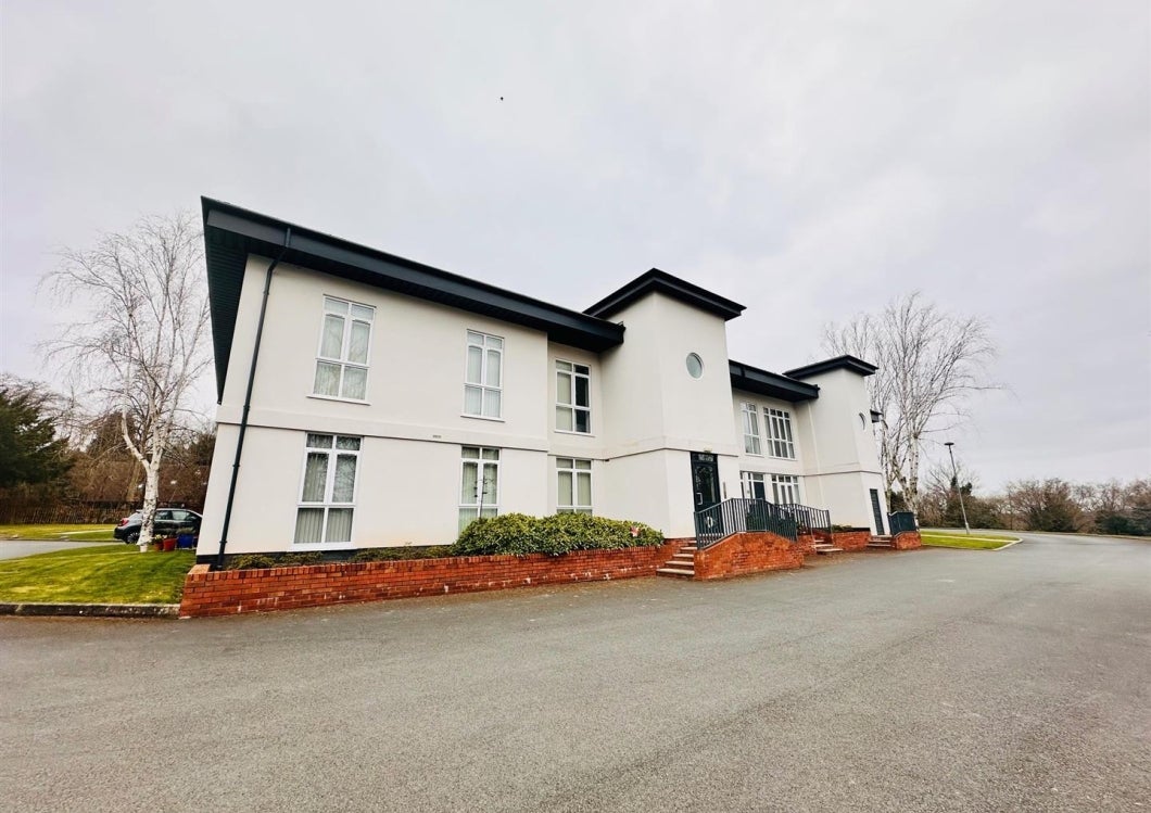 Flat Danescourt Road in Wolverhampton