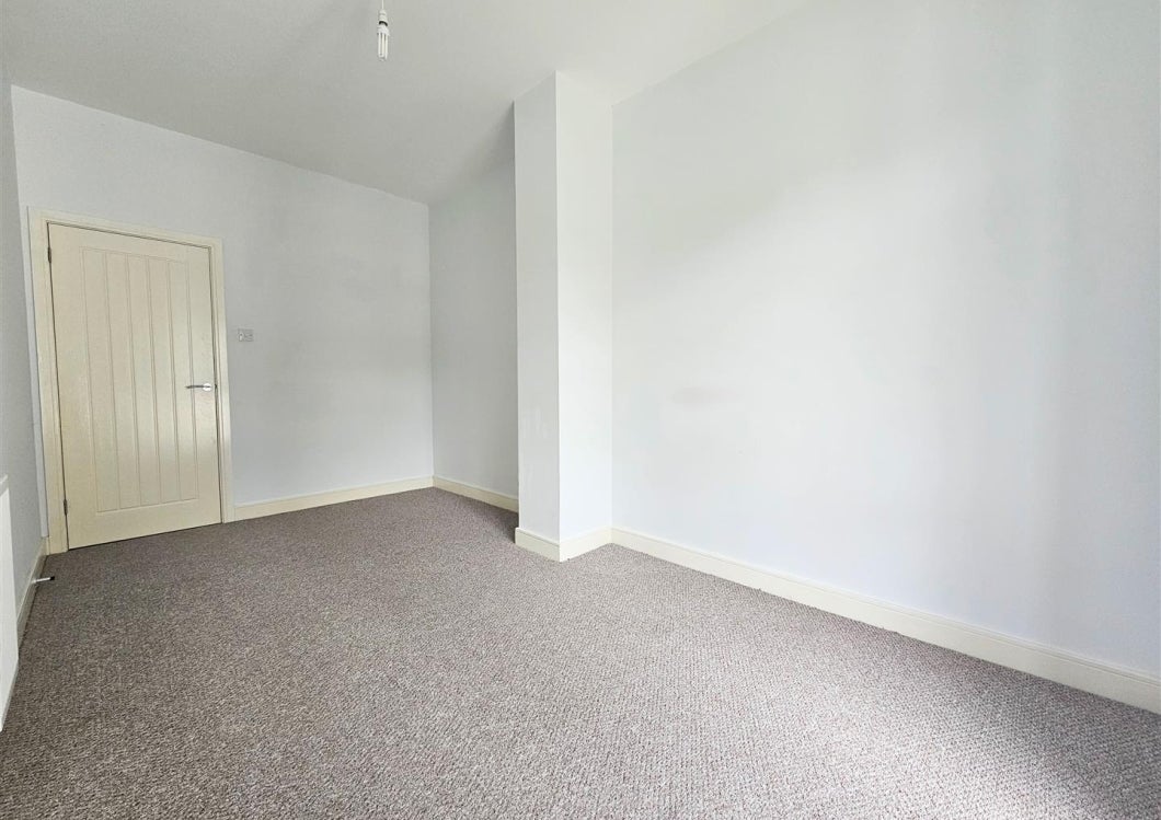 Flat Danescourt Road in Wolverhampton