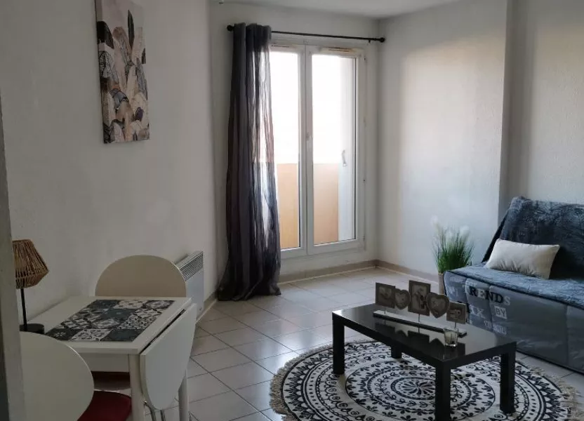 Appartement Rue du Félibre Roumieux à Nîmes