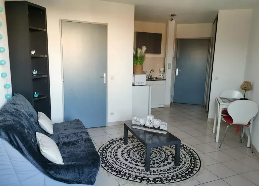 Flat Rue du Félibre Roumieux in Nîmes