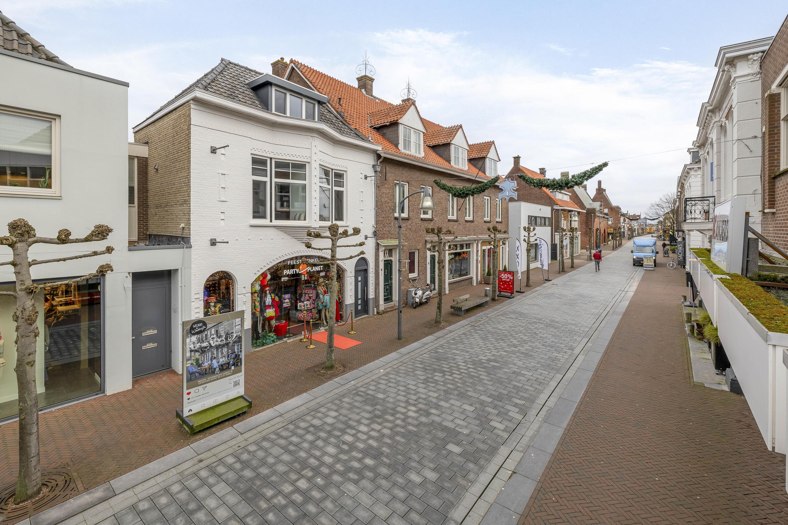 Appartement te koop: Grotestraat 235C, Waalwijk