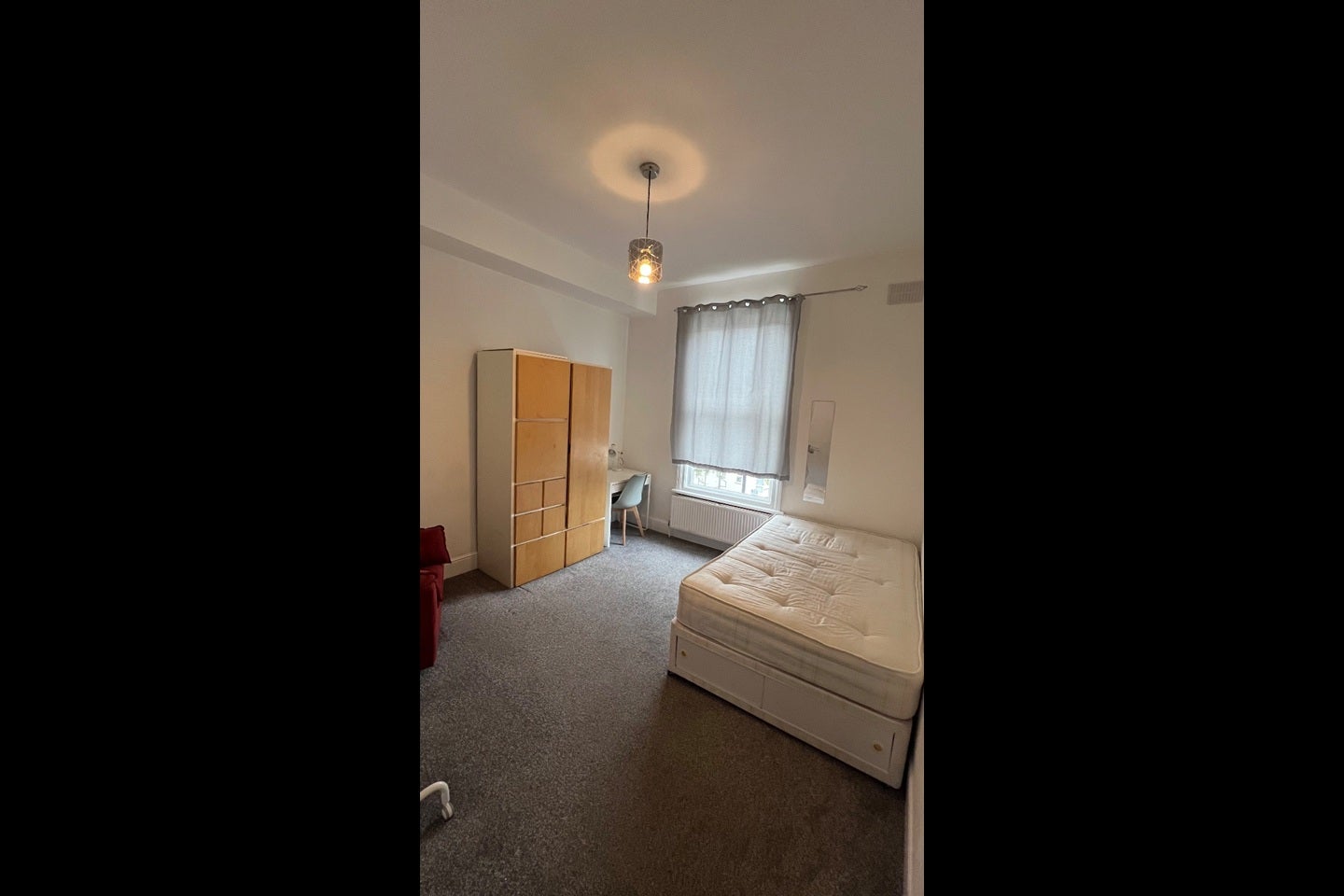 Room Sandrock Road in Greater London