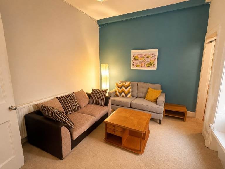 Flat Buckingham Terrace in City of Edinburgh