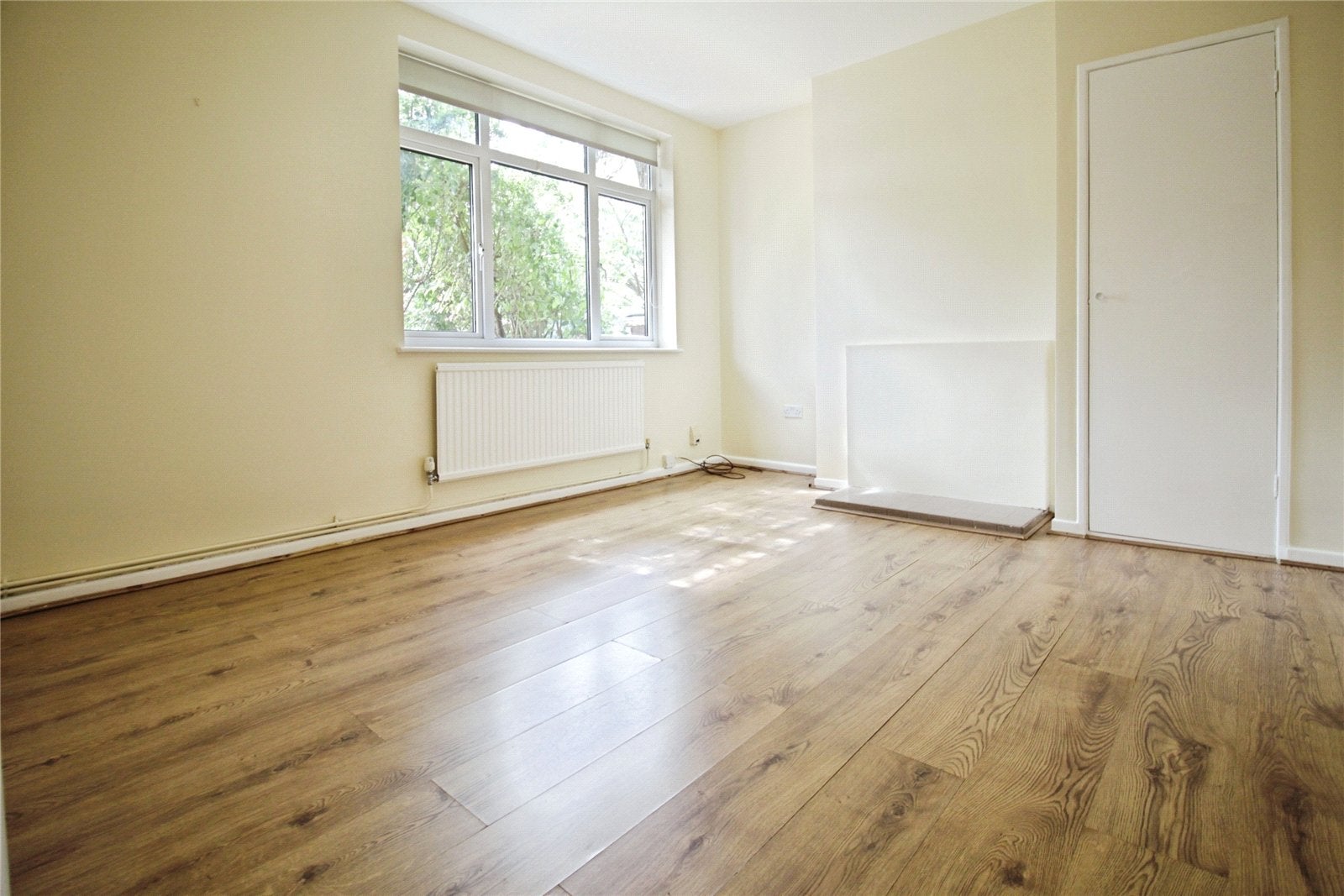 Flat Powell Road in Basildon
