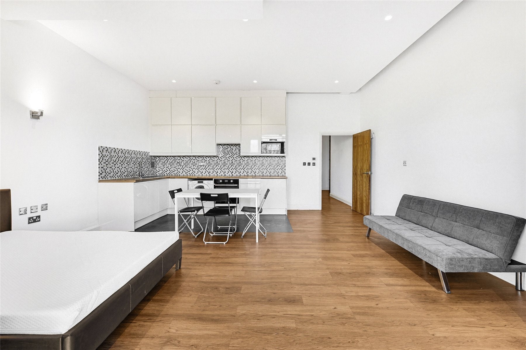Flat Weir Road in Greater London