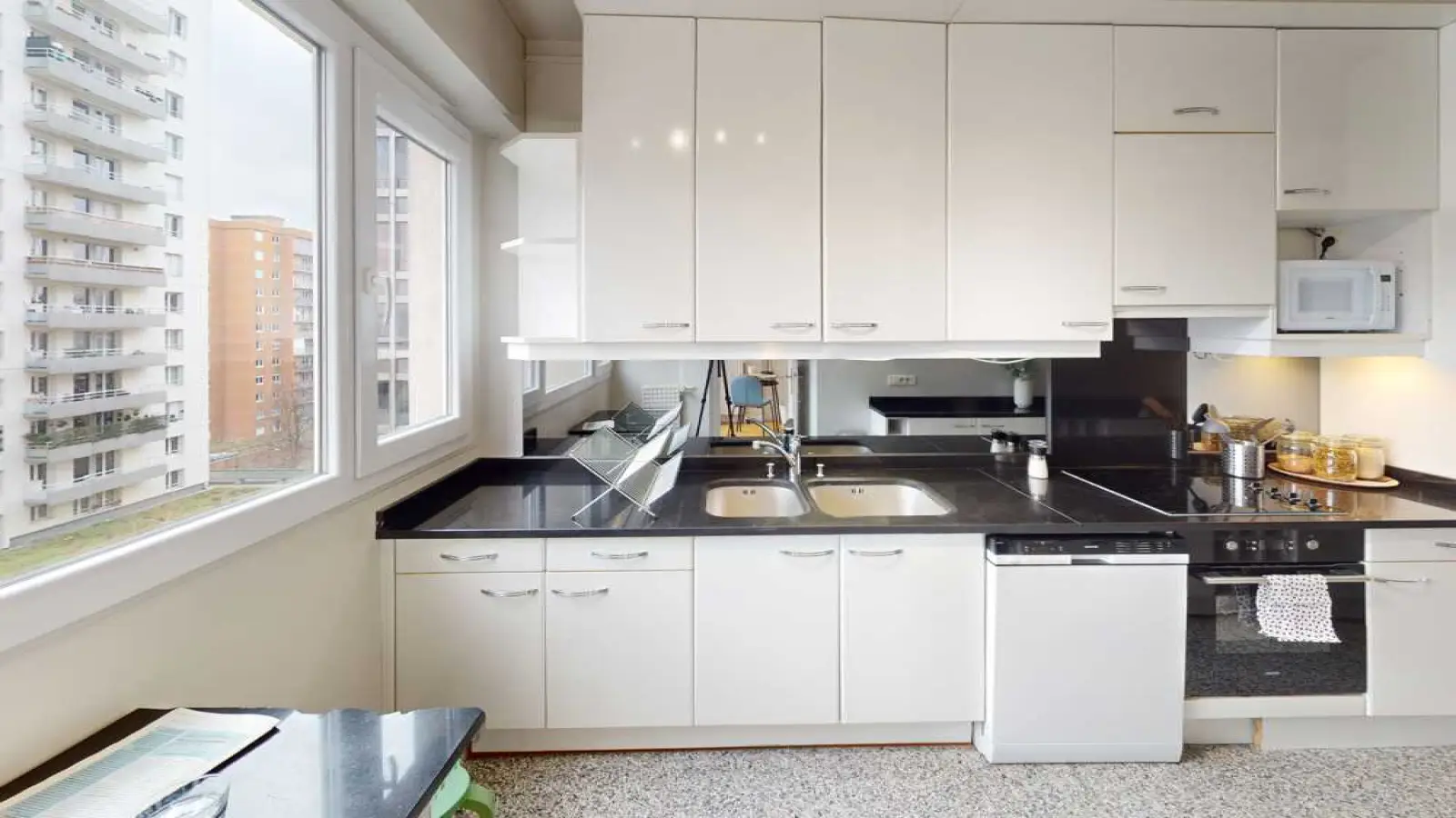 Flat Rue d'Alsace in Levallois-Perret
