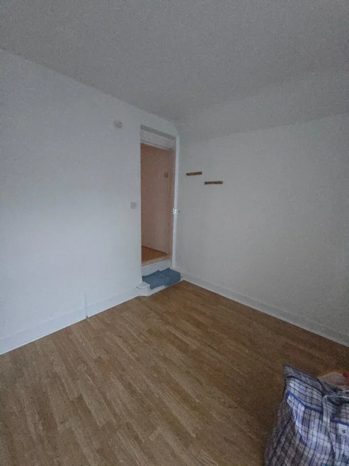 Flat Marchmont Road in Greater London