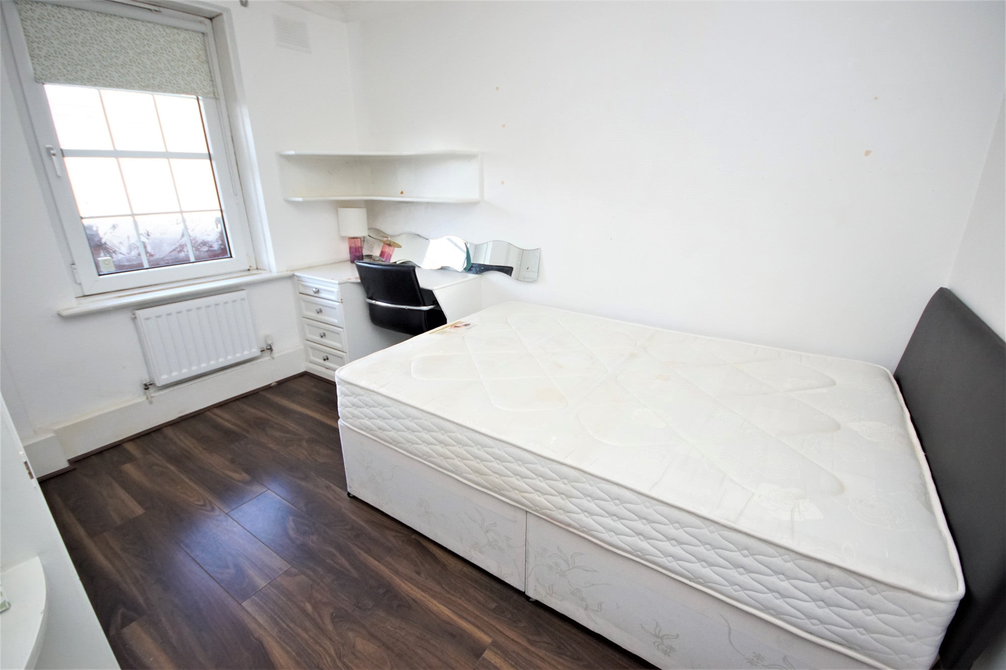 Flat Islip Street in Greater London