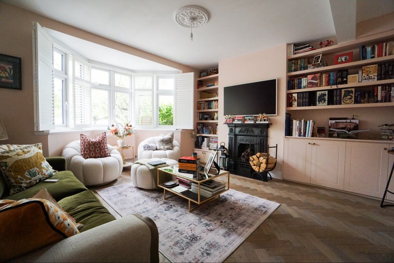 Room Tilehurst Road in Greater London
