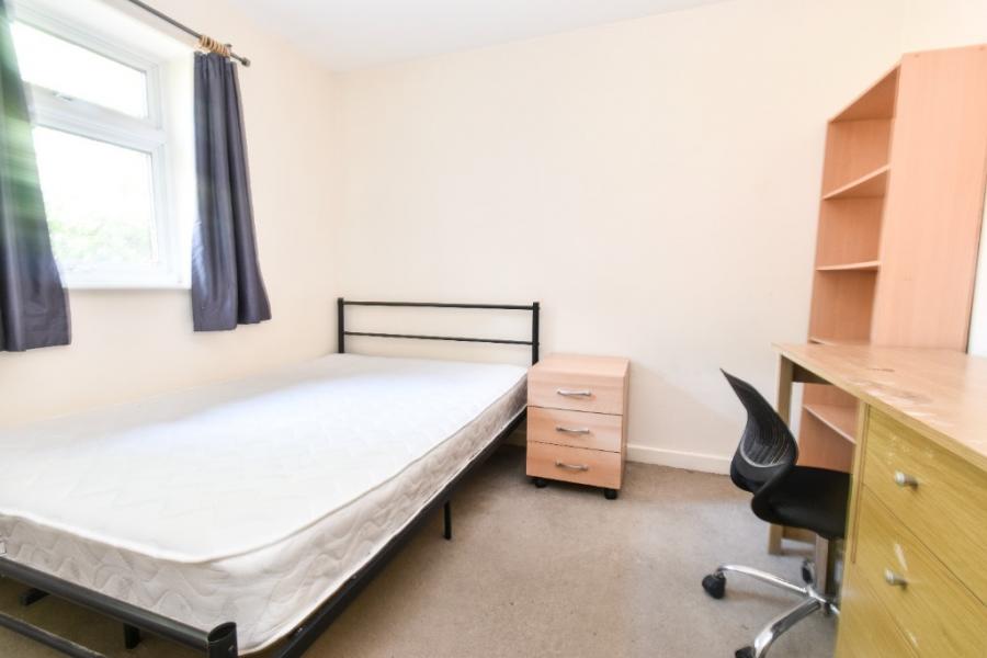 Room Wakefield Road in Norwich