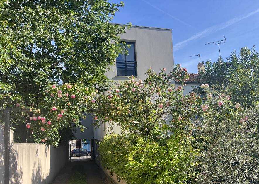 Flat Rue des Sorins in Montreuil