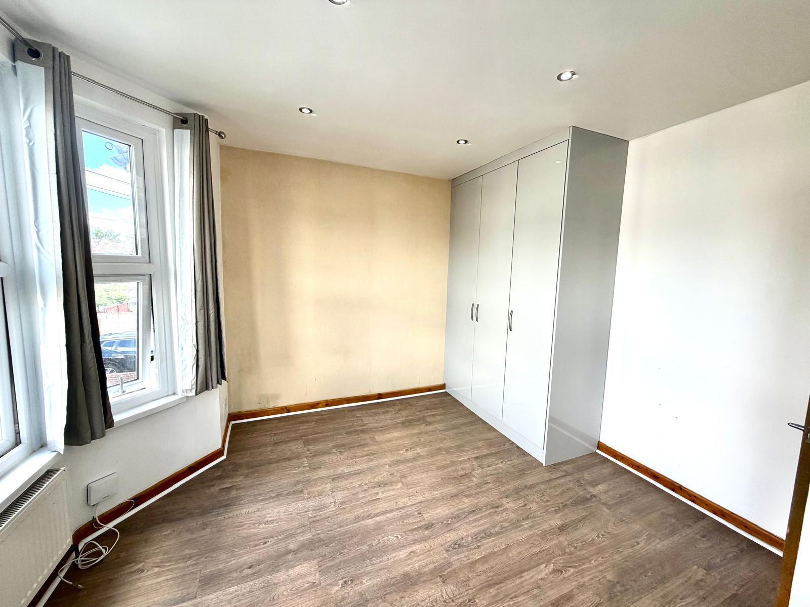 Flat Windsor Road in Greater London