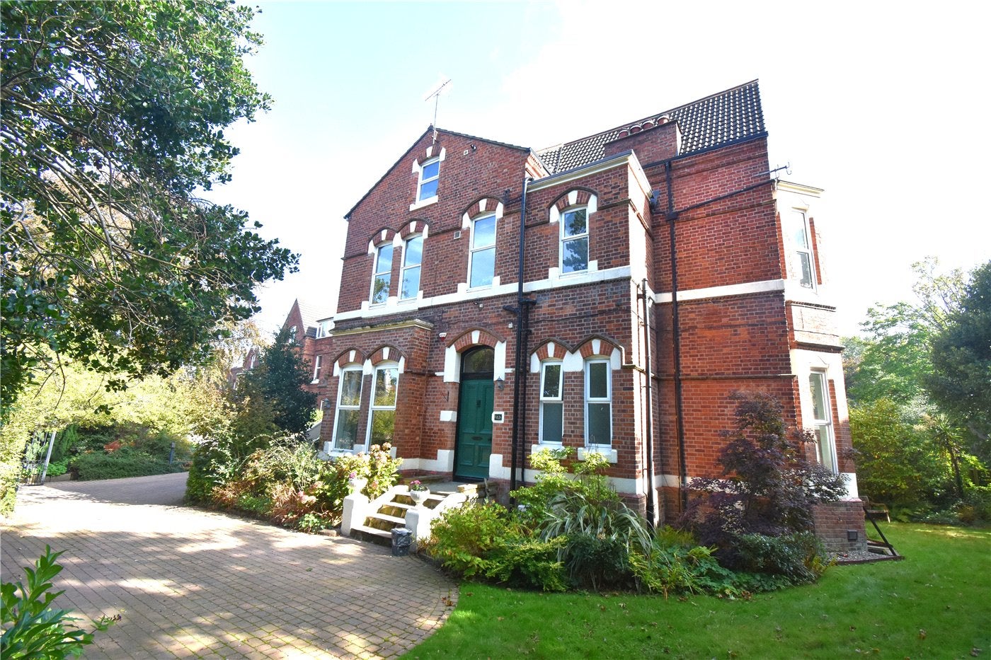 Flat Bidston Road in Prenton