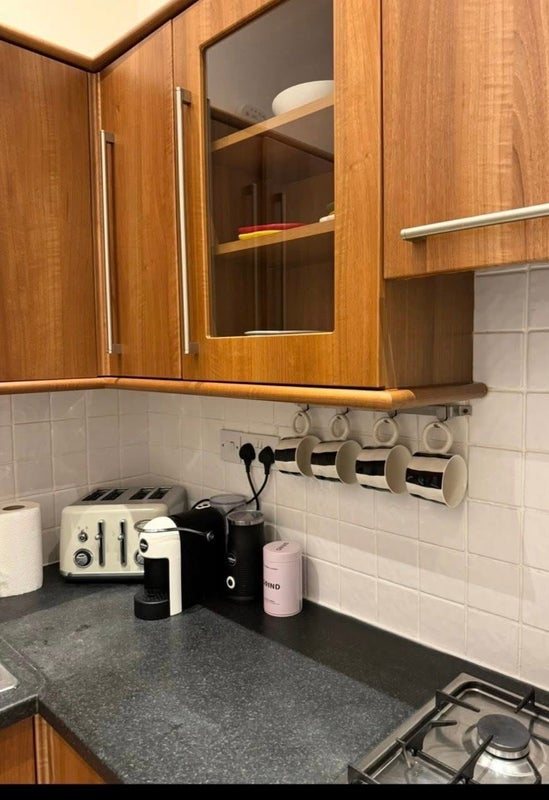Room Coningham Road in Greater London