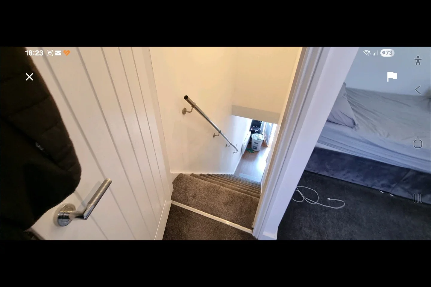Room Sandown Avenue in Greater London