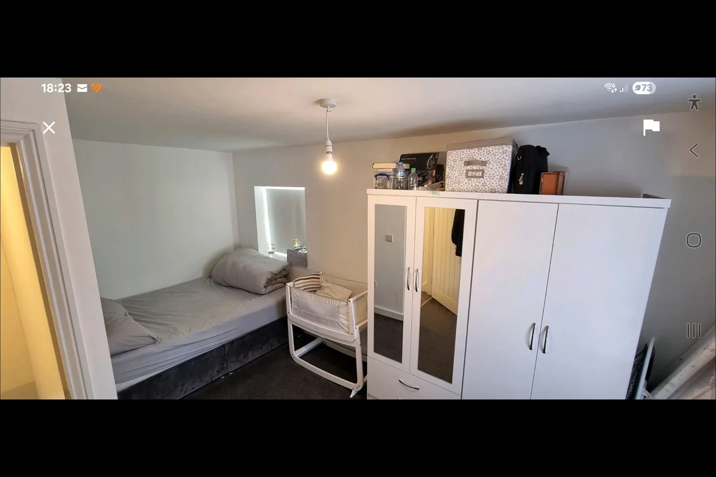 Room Sandown Avenue in Greater London