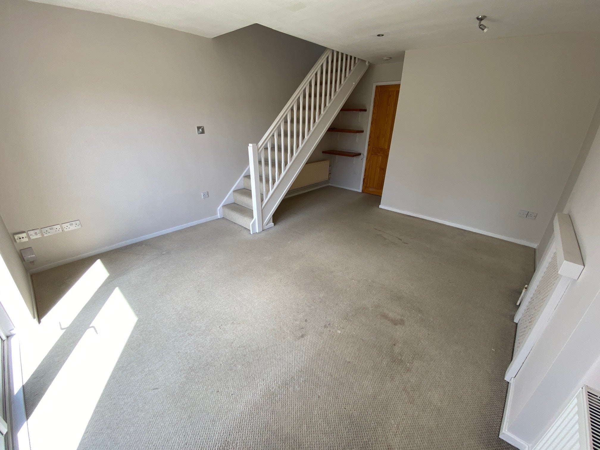 House Caernarvon Close in Charnwood