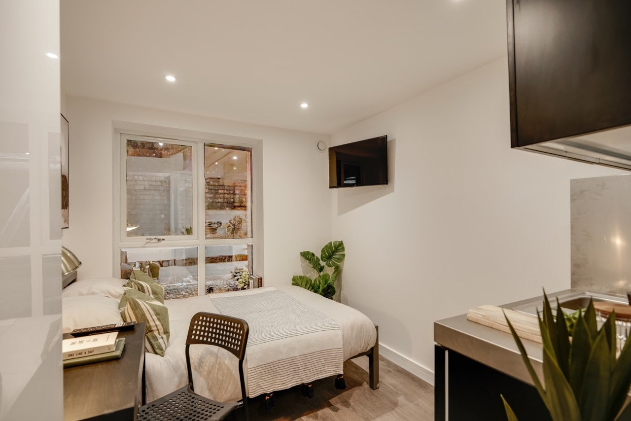 Room Gloucester Road North in Bristol