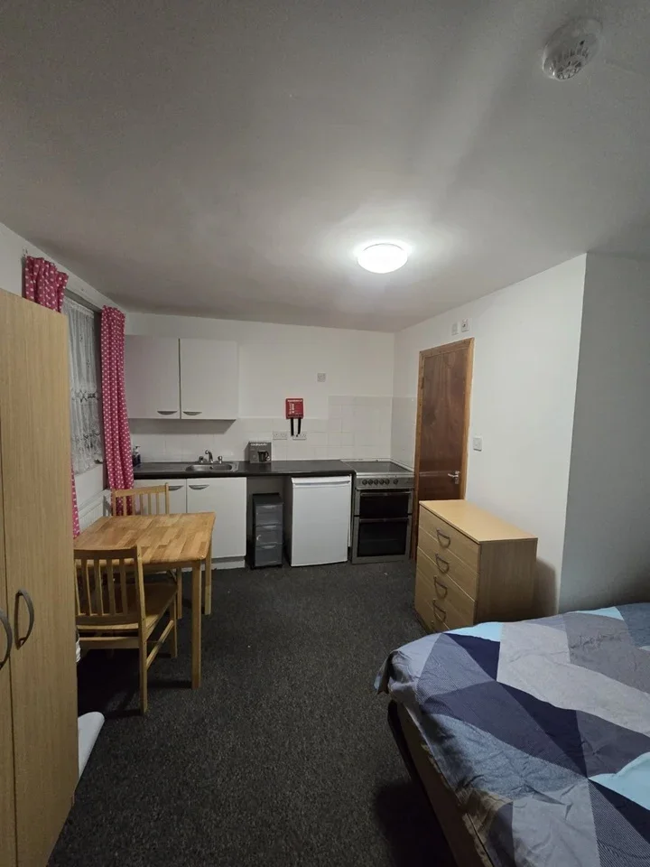 Flat Cromie Close in Greater London