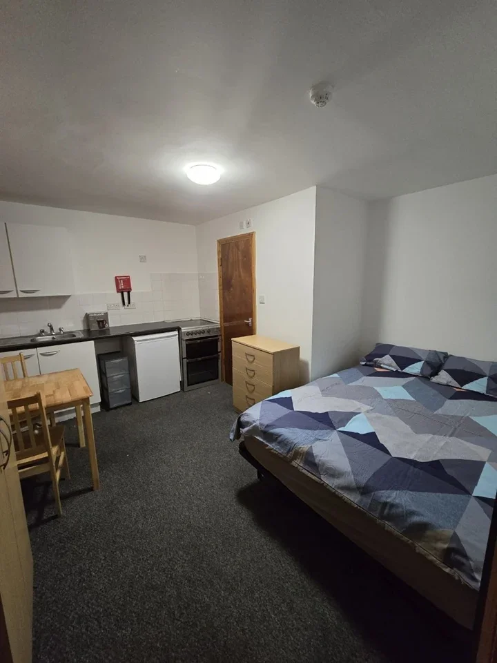 Flat Cromie Close in Greater London