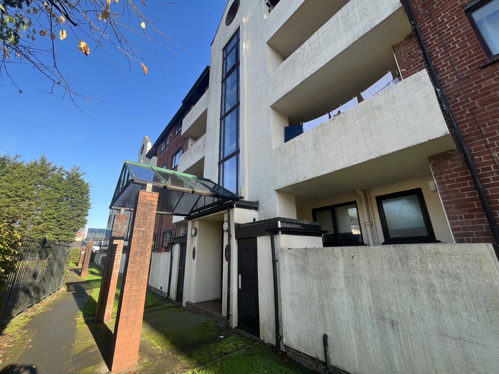 Flat Goodiers Drive in Salford