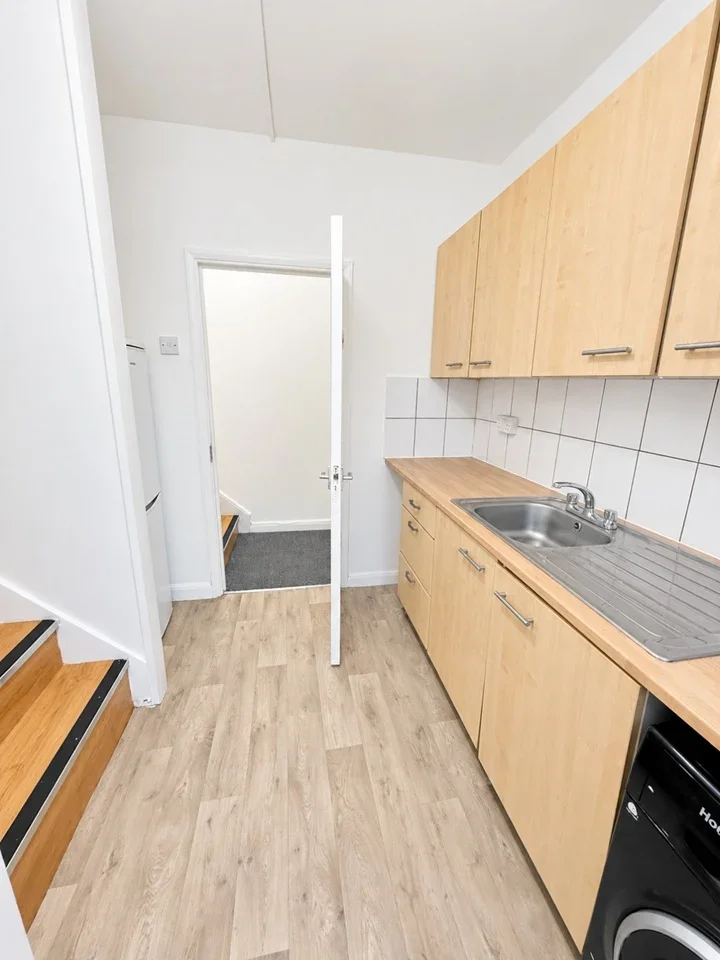 Flat Romford Road in Greater London
