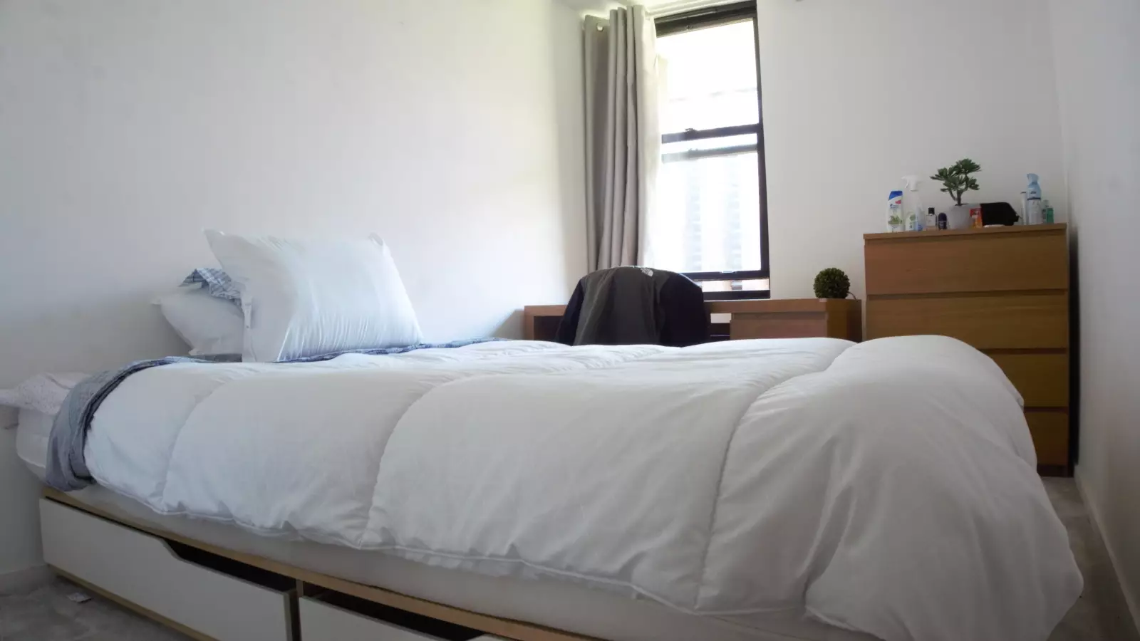 Flat Moreton Street in City of Westminster
